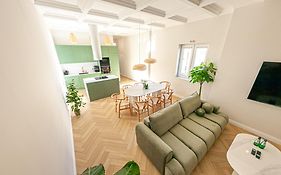 Ola Grand Apartment Sauna & Jacuzzi